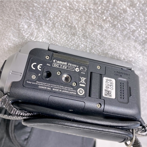 Canon FS100 Digital Video Camcorder Camera Silver Untested - Picture 10 of 16